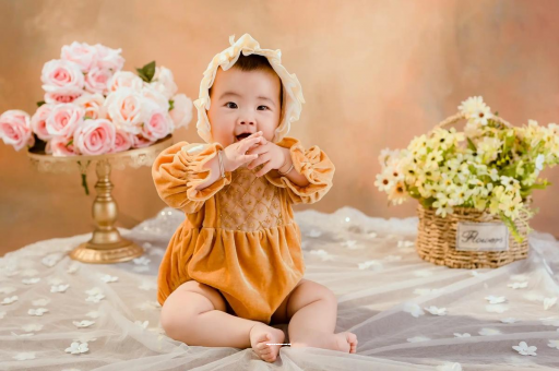 金华宝宝揉眼睛揉鼻子